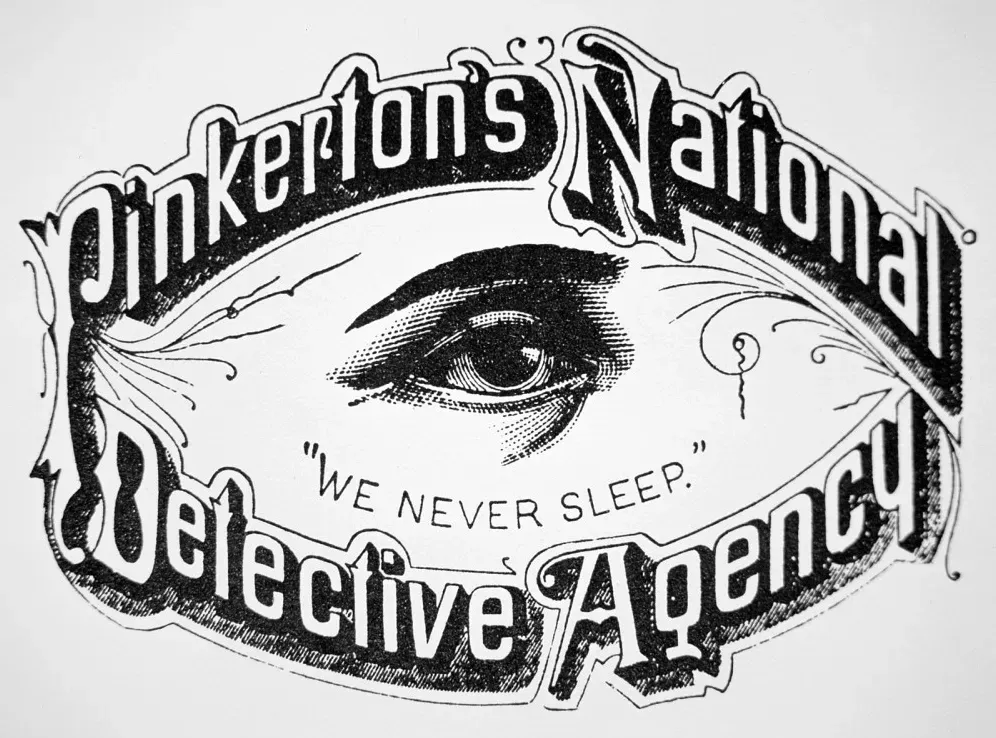 In the Shadow of the Eye that Never Sleeps: The Dialectic of Privatization and Digitalization of Violence